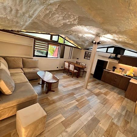 Aghayan Apart Yerevan Ngoại thất bức ảnh
