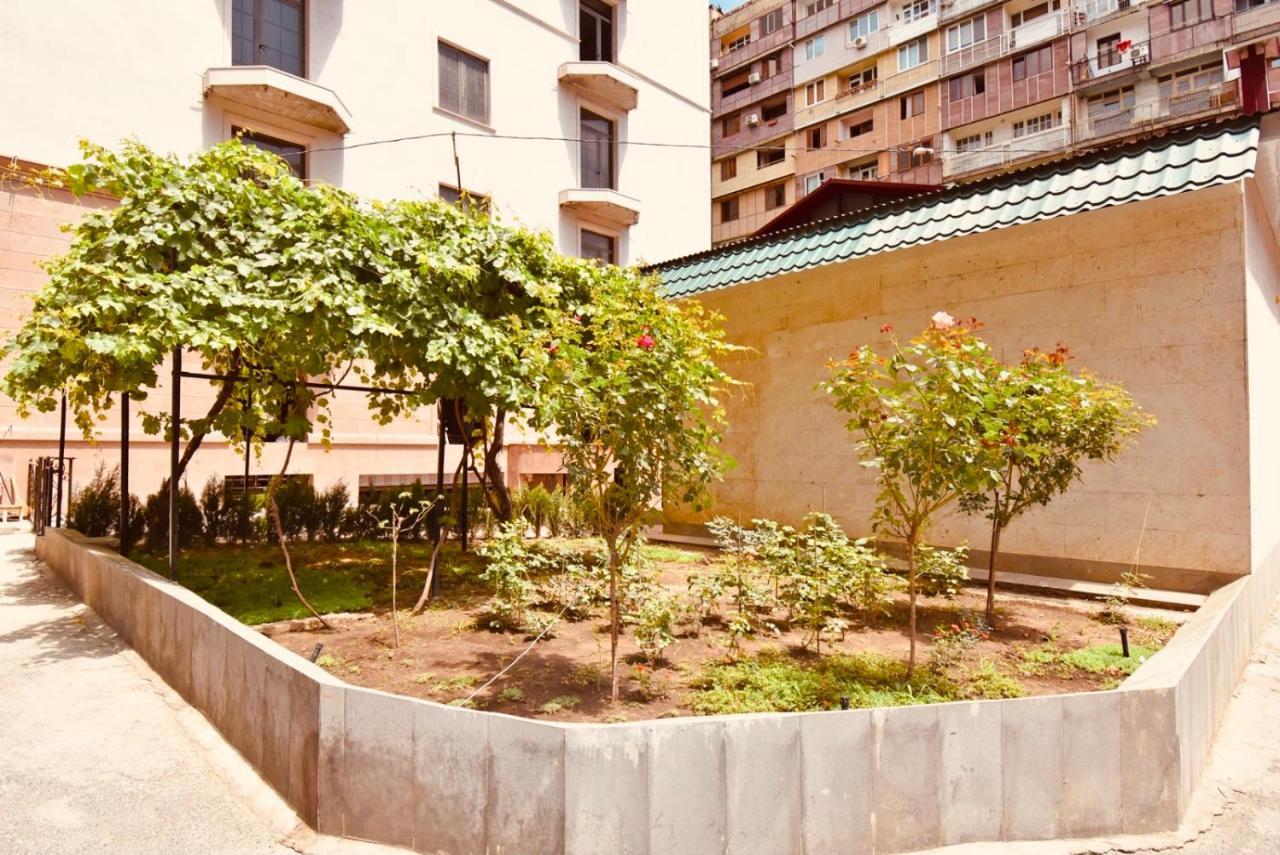 Aghayan Apart Yerevan Ngoại thất bức ảnh